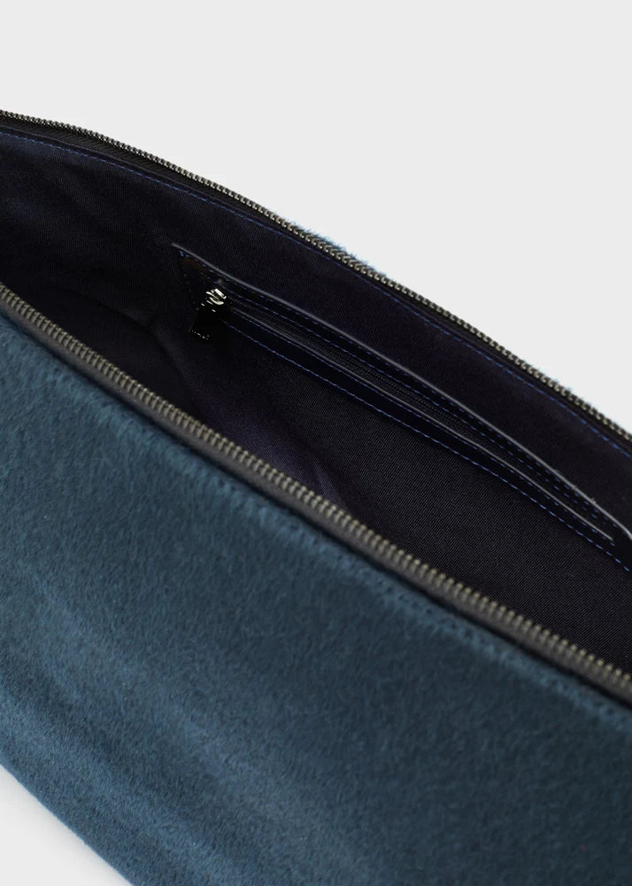 NALI POCHETTE CON CHIUSURA ZIP DAL DESIGN MINIMAL ARBS0059 A/I 27