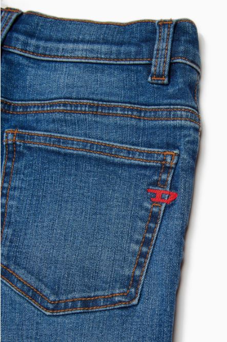 JEANS VESTIBILITA' REGOLARE DIESEL J00818 P/E 26