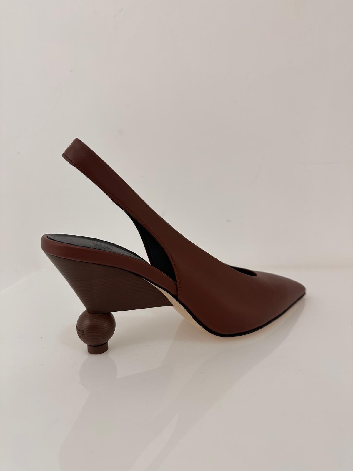 DECOLLETE IN PELLE DI VITELLO MAX MARA WEEKEND 2615521074WKARITO P/E 26